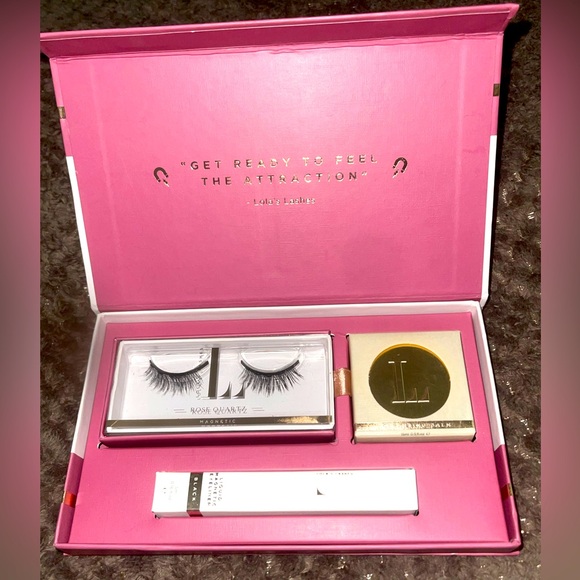 rose gold quartz magnetic lash set kit by Lola’s Lashes - Picture 3 of 11